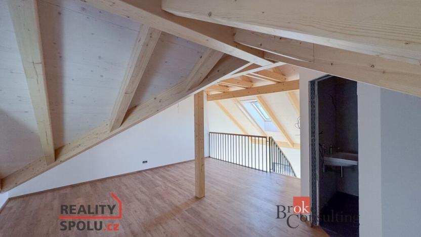 Prodej rodinného domu, Praha - Pitkovice, K dálnici, 166 m2