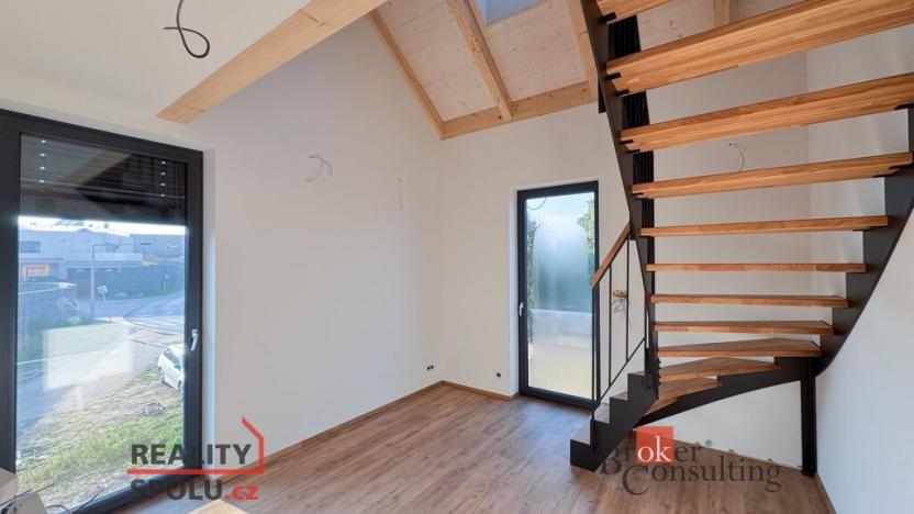 Prodej rodinného domu, Praha - Pitkovice, K dálnici, 166 m2