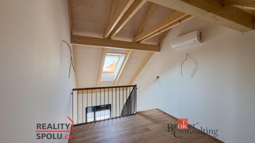 Prodej bytu 4+1, Praha - Pitkovice, K dálnici, 155 m2