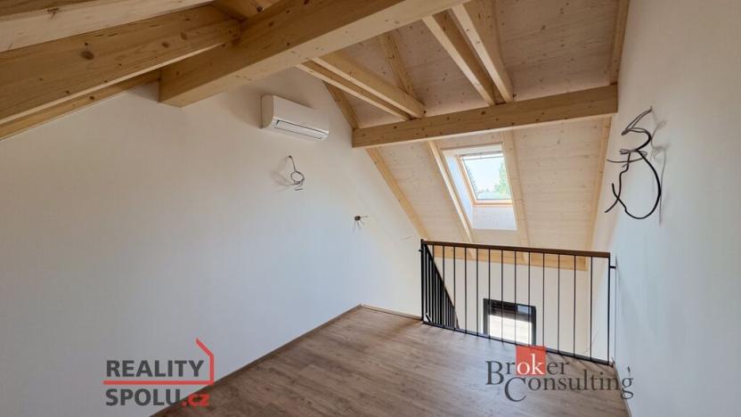 Prodej bytu 4+1, Praha - Pitkovice, K dálnici, 155 m2