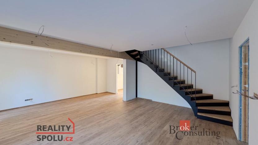 Prodej bytu 4+1, Praha - Pitkovice, K dálnici, 155 m2