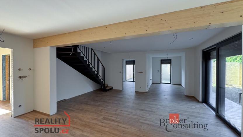 Prodej bytu 4+1, Praha - Pitkovice, K dálnici, 155 m2