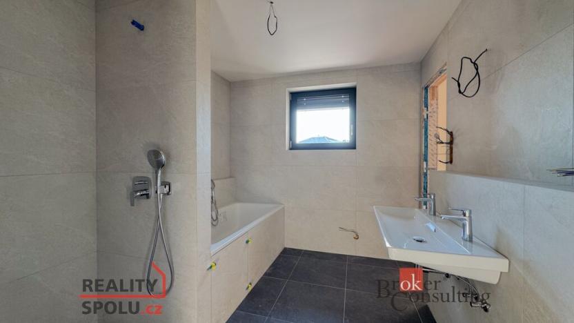 Prodej bytu 4+1, Praha - Pitkovice, K dálnici, 155 m2