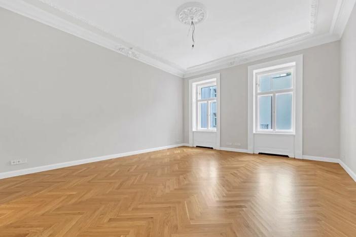 Pronájem kanceláře, Praha, 700 m2
