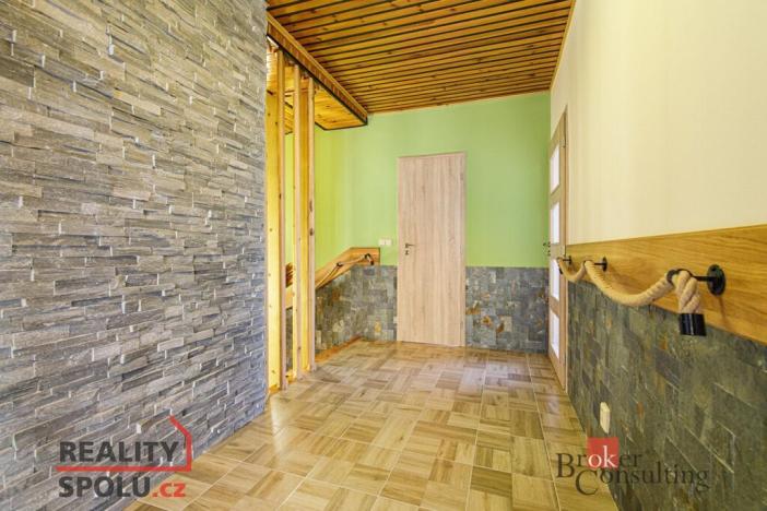 Prodej rodinného domu, Holasovice - Loděnice, 252 m2