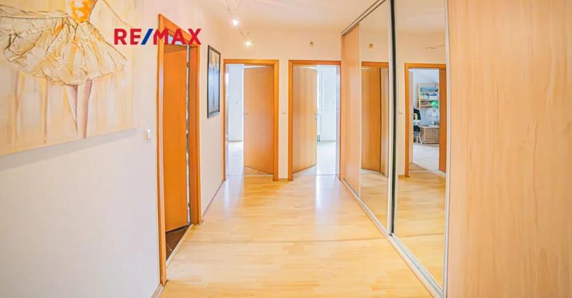 Prodej rodinného domu, Skorkov, 227 m2