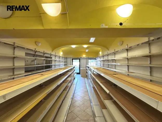 Pronájem obchodního prostoru, Šternberk, Hlavní náměstí, 58 m2