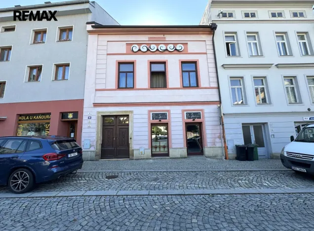 Pronájem obchodního prostoru, Šternberk, Hlavní náměstí, 58 m2