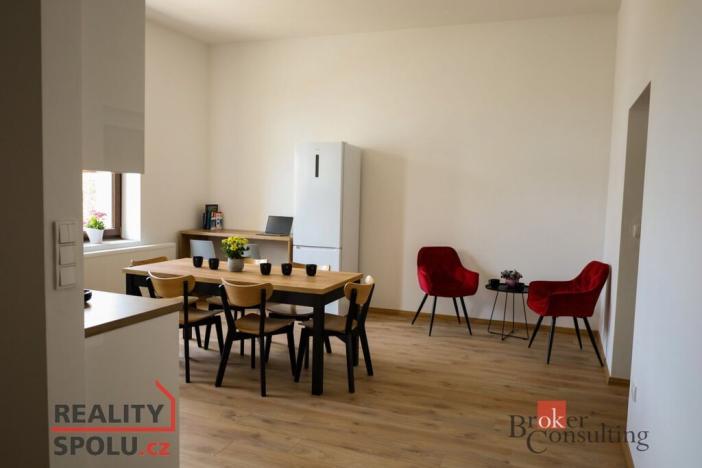 Pronájem pokoje, Hradec Králové - Pražské Předměstí, Habrmanova, 50 m2