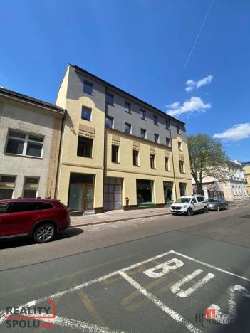 Pronájem pokoje, Hradec Králové - Pražské Předměstí, Habrmanova, 50 m2