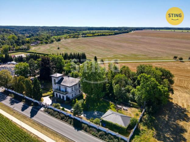 Prodej vily, Luže - Radim, 700 m2