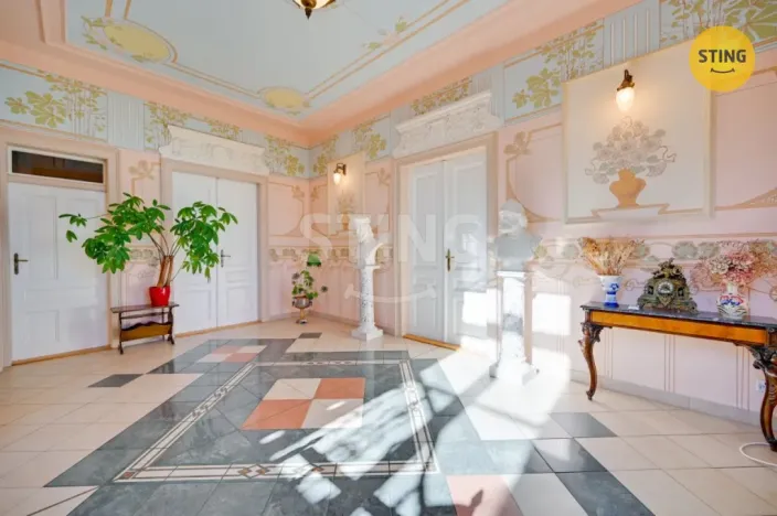 Prodej vily, Luže - Radim, 700 m2