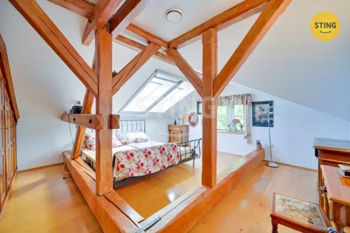 Prodej vily, Luže - Radim, 700 m2