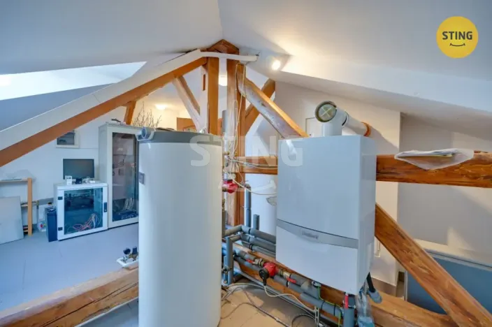 Prodej vily, Luže - Radim, 700 m2