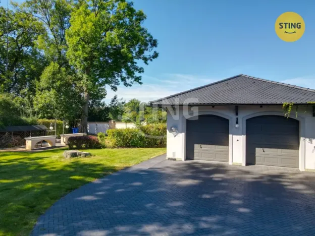 Prodej vily, Luže - Radim, 700 m2