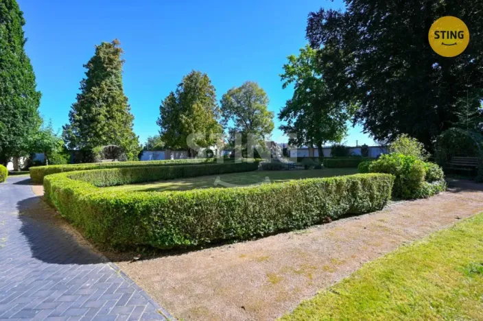 Prodej vily, Luže - Radim, 700 m2