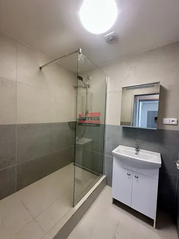 Pronájem bytu 2+1, Lštění, Míru, 60 m2