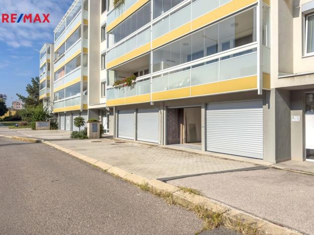 Prodej garáže, Praha - Černý Most, Kuttelwascherova, 40 m2