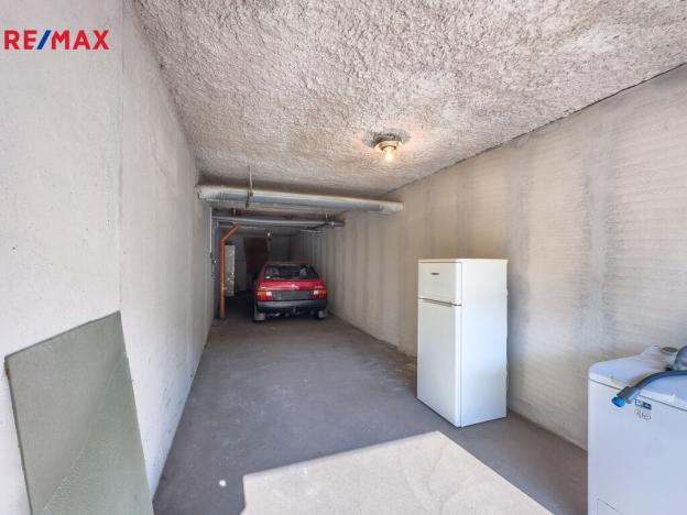 Prodej garáže, Praha - Černý Most, Kuttelwascherova, 40 m2