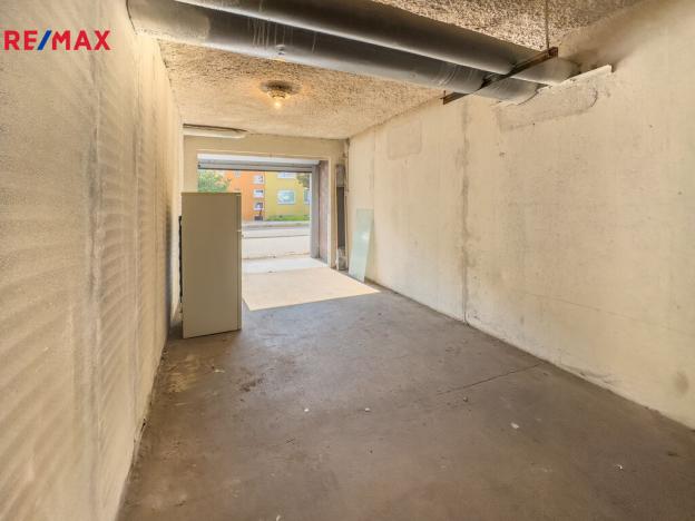 Prodej garáže, Praha - Černý Most, Kuttelwascherova, 40 m2