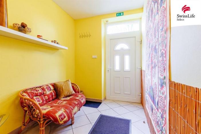 Prodej obchodního prostoru, Znojmo, Stanislavova, 200 m2