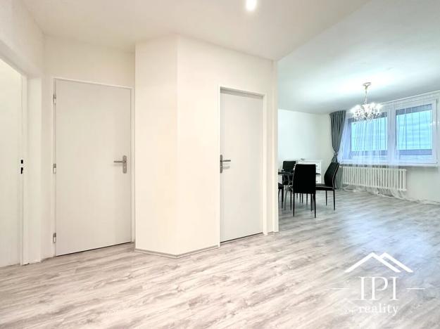 Pronájem bytu 4+1, Praha - Troja, Mazurská, 89 m2