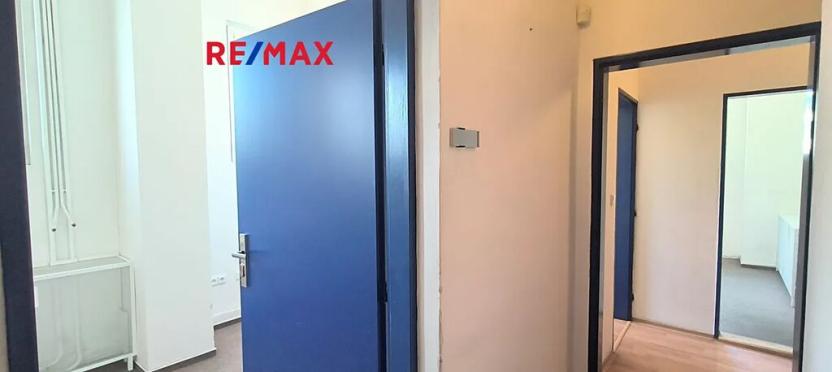 Pronájem kanceláře, Praha - Kobylisy, Horňátecká, 19 m2