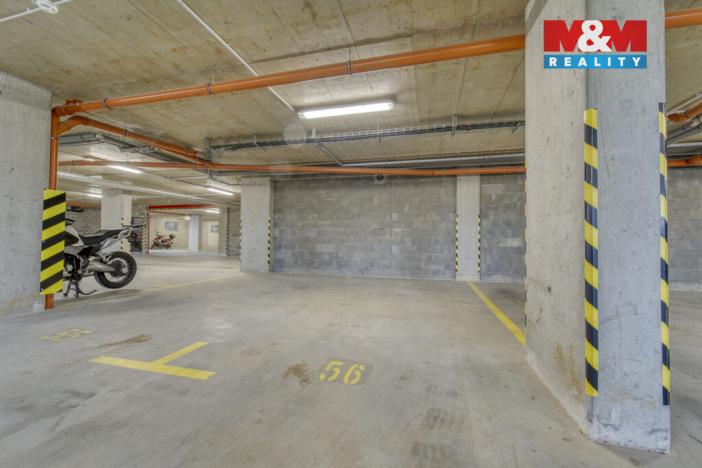 Pronájem garážového stání, Plzeň - Skvrňany, Františka Kováříka, 12 m2