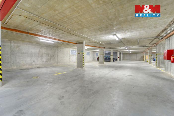 Pronájem garážového stání, Plzeň - Skvrňany, Františka Kováříka, 12 m2