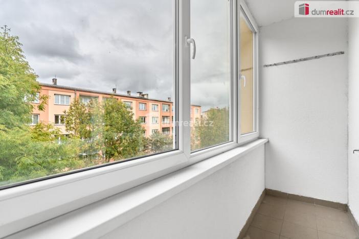 Prodej bytu 3+1, Ostrov, Kollárova, 70 m2