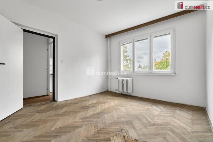 Prodej bytu 3+1, Ostrov, Kollárova, 70 m2