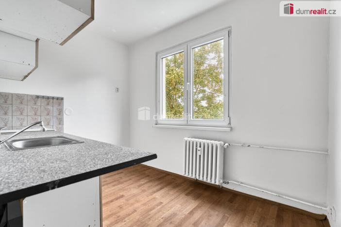 Prodej bytu 3+1, Ostrov, Kollárova, 70 m2