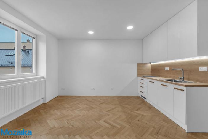 Pronájem bytu 3+kk, Lanškroun - Lanškroun-Vnitřní Město, nám. J. M. Marků, 65 m2