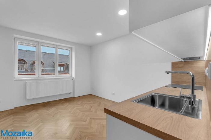 Pronájem bytu 3+kk, Lanškroun - Lanškroun-Vnitřní Město, nám. J. M. Marků, 65 m2