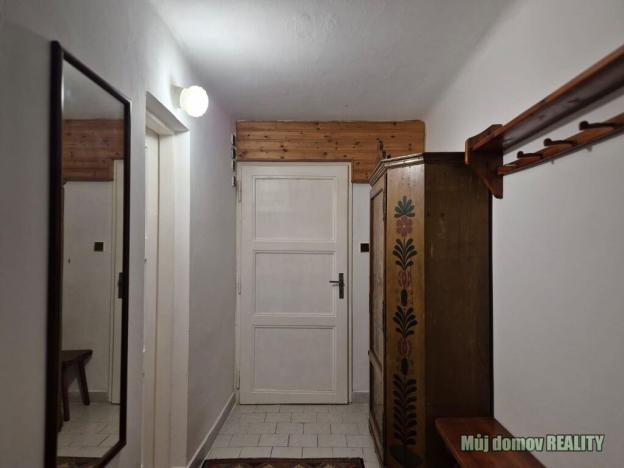 Pronájem bytu 1+1, Praha - Modřany, Kolářova, 35 m2