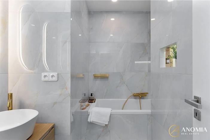 Prodej bytu 4+kk, Praha - Kobylisy, Třebenická, 73 m2