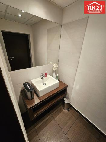 Pronájem obchodního prostoru, Mariánské Lázně, Ruská, 40 m2