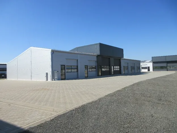 Pronájem skladu, Cvrčovice, 750 m2