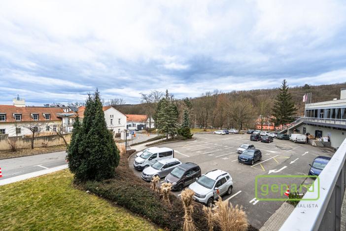 Pronájem kanceláře, Praha - Motol, Plzeňská, 213 m2