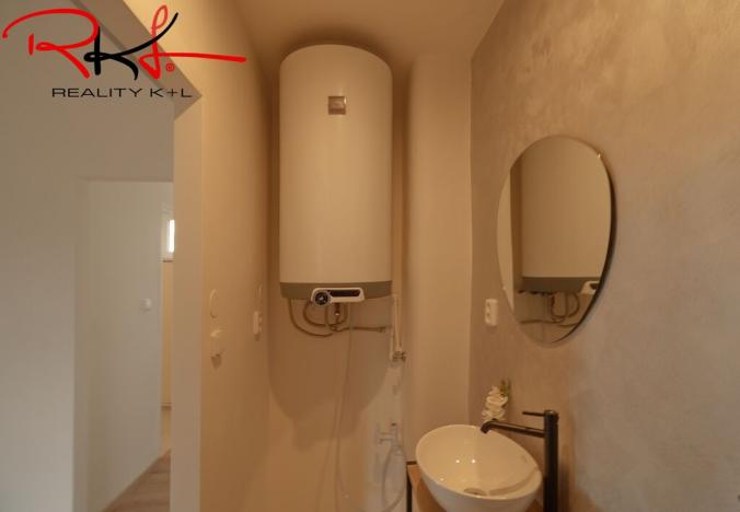 Prodej bytu 3+1, Veltrusy, Komenského, 65 m2