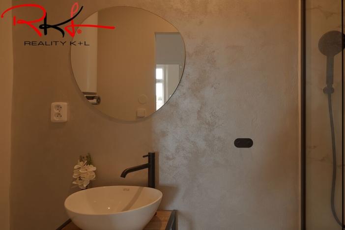 Prodej bytu 3+1, Veltrusy, Komenského, 65 m2