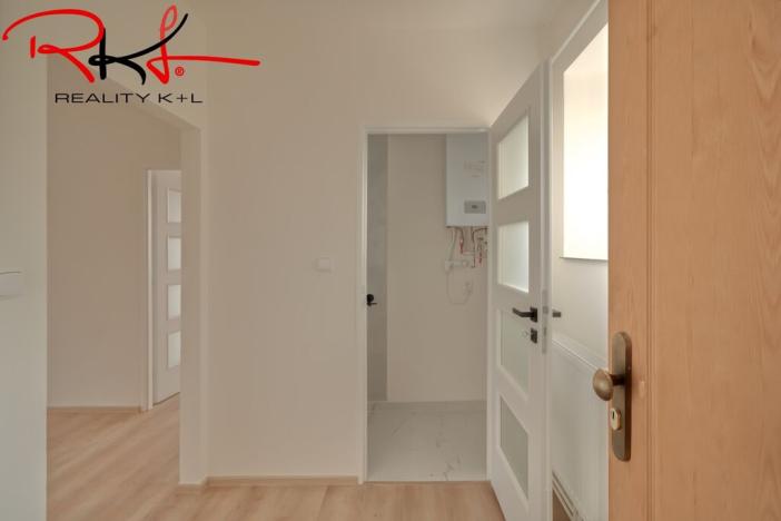 Prodej bytu 3+1, Veltrusy, Komenského, 65 m2