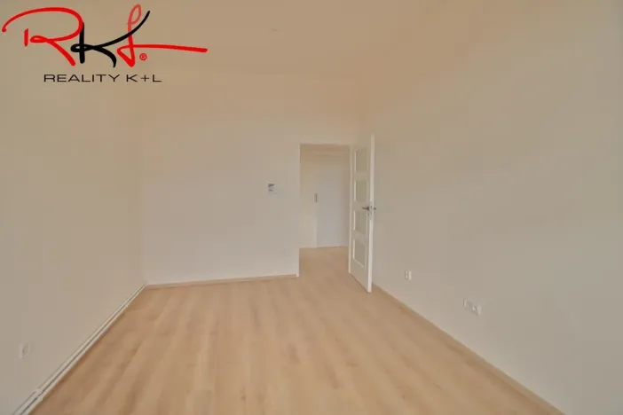 Prodej bytu 3+1, Veltrusy, Komenského, 65 m2