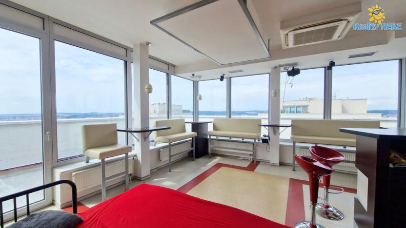 Pronájem obchodního prostoru, Brno - Lesná, Majdalenky, 214 m2