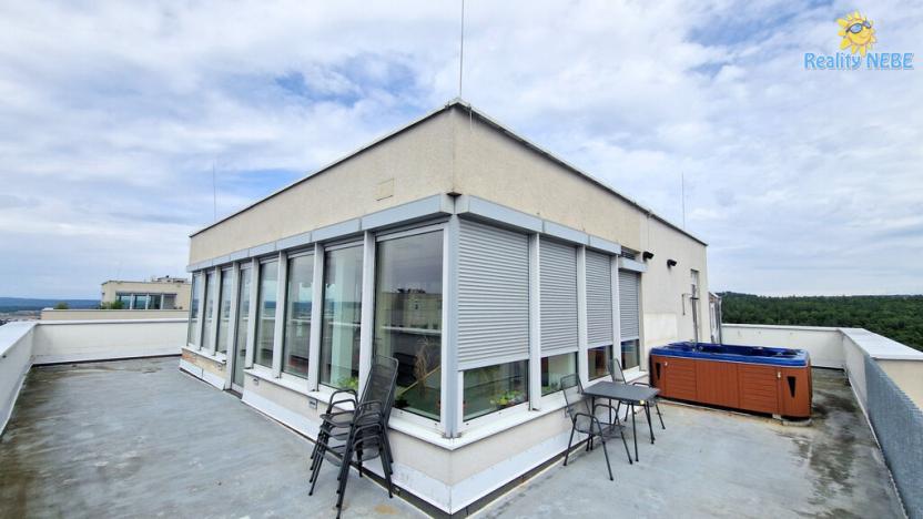 Pronájem obchodního prostoru, Brno - Lesná, Majdalenky, 214 m2