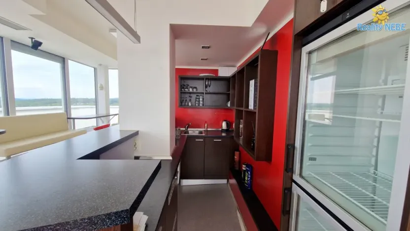 Pronájem obchodního prostoru, Brno - Lesná, Majdalenky, 214 m2