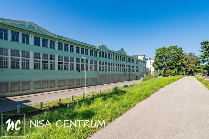Pronájem výrobních prostor, Hostinné, Nádražní, 6000 m2