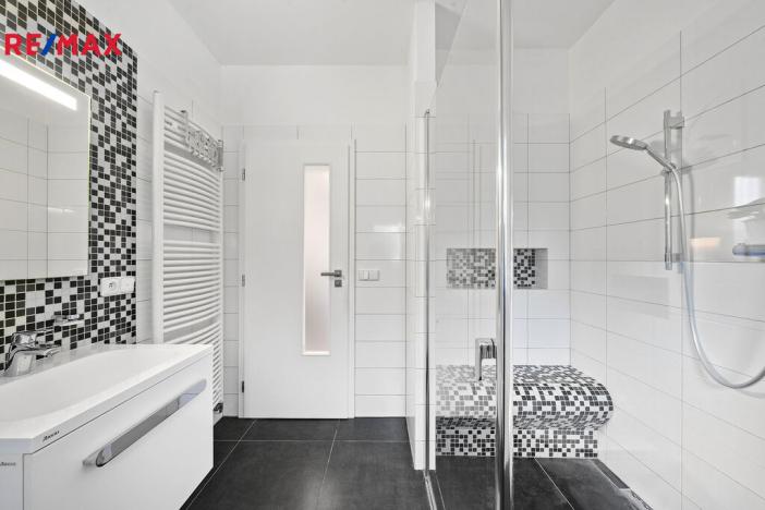 Prodej rodinného domu, Stěžery - Stěžírky, 215 m2