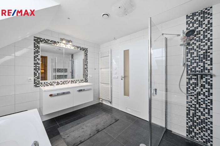 Prodej rodinného domu, Stěžery - Stěžírky, 215 m2