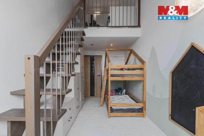 Prodej bytu 2+kk, Klatovy - Klatovy III, Husovo náměstí, 78 m2